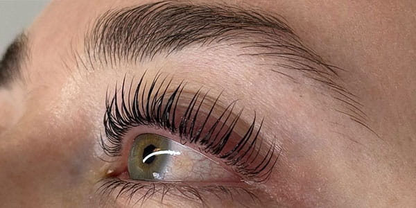 Korean Lash Lift and Social Media Trends